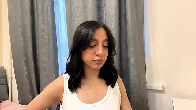 Snapshot of AngellaBarbini chatting on 05-24-26, 01:11 AngellaBarbini online show from 05-24-26, 01:11