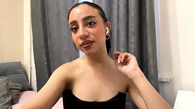 AngellaBarbini online show from 04-27-26, 01:09