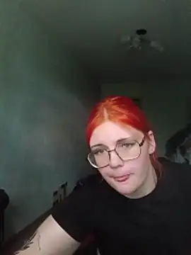 Snapshot of LoisFox chatting on 06-17-26, 11:09 LoisFox online show from 06-17-26, 11:09