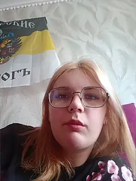 Snapshot of LoisFox chatting on 06-11-26, 08:44 LoisFox online show from 06-11-26, 08:44