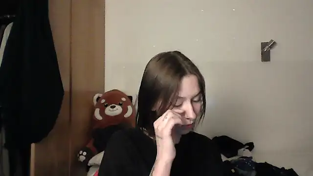 Snapshot of JuicyErika chatting on 05-07-26, 10:02 JuicyErika online show from 05-07-26, 10:02