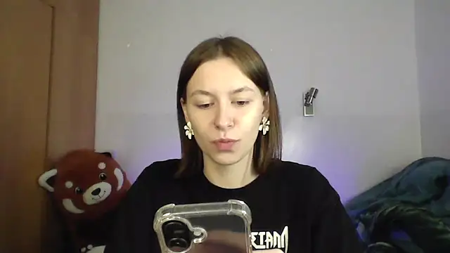 Snapshot of JuicyErika chatting on 05-03-26, 10:02 JuicyErika online show from 05-03-26, 10:02