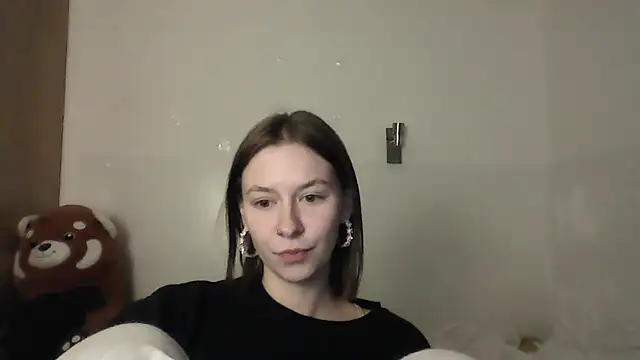 Snapshot of JuicyErika chatting on 05-17-26, 09:48 JuicyErika online show from 05-17-26, 09:48