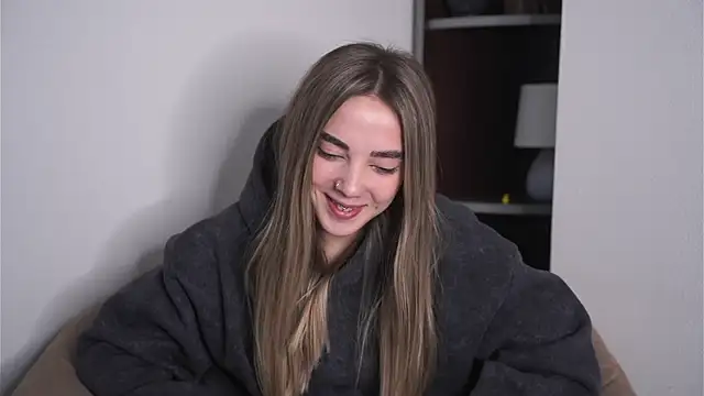 SheliaRafla online show from 04-22-26, 10:33