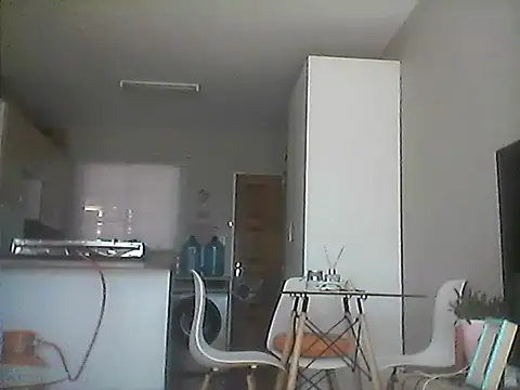 Snapshot of LunjeSA chatting on 05-14-26, 10:01 LunjeSA online show from 05-14-26, 10:01