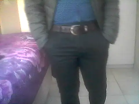 Snapshot of LunjeSA chatting on 06-17-26, 02:49 LunjeSA online show from 06-17-26, 02:49