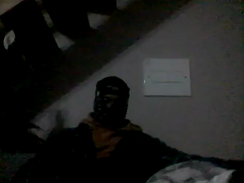 Snapshot of LunjeSA chatting on 06-06-26, 06:13 LunjeSA online show from 06-06-26, 06:13