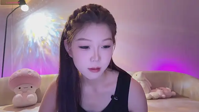 Snapshot of ruru_0306 chatting on 05-10-26, 01:57 ruru 0306 online show from 05-10-26, 01:57