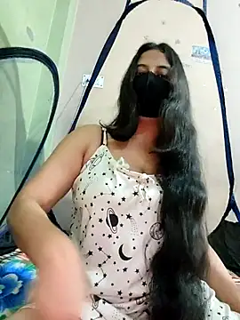 Snapshot of Priya_9945 chatting on 05-06-26, 05:55 Priya 9945 online show from 05-06-26, 05:55