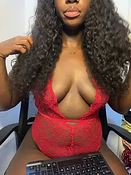 Snapshot of Leylabelle26 chatting on 07-14-26, 12:32 Leylabelle26 online show from 07-14-26, 12:32