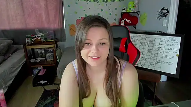 DelilaFields2 online show from 05-03-26, 07:39