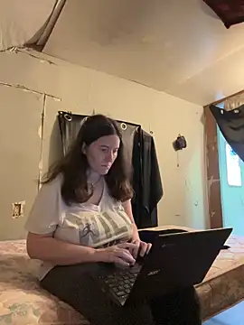 Mini83 online show from 06-16-26, 05:57