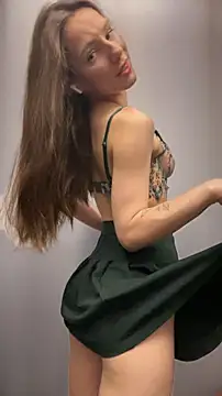 Snapshot of ElaraTiara chatting on 06-10-26, 03:02 ElaraTiara online show from 06-10-26, 03:02