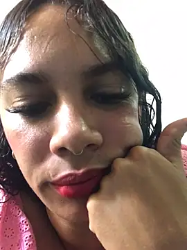 Snapshot of angie_estefany2026 chatting on 04-23-26, 08:21 angie estefany2026 online show from 04-23-26, 08:21
