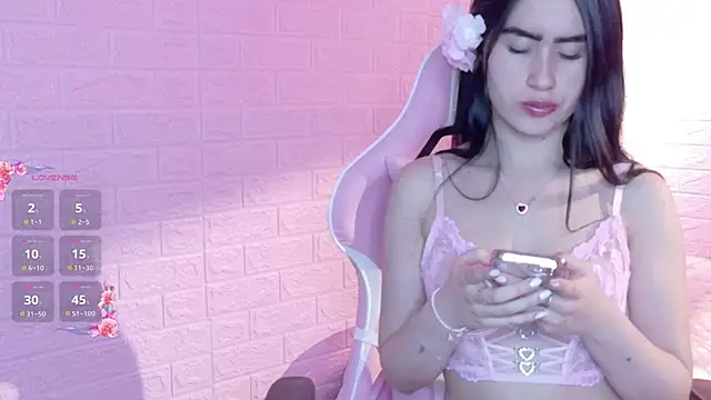 Snapshot of Lexy_Dumoun_ chatting on 06-06-26, 02:50 Lexy Dumoun online show from 06-06-26, 02:50