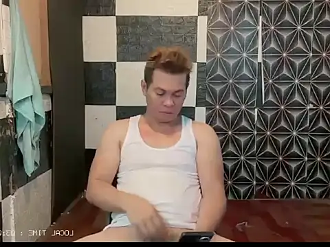 Snapshot of FuckMeeGUYS chatting on 06-07-26, 07:02 FuckMeeGUYS online show from 06-07-26, 07:02