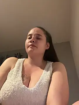 Poppylooloo online show from 04-24-26, 08:11