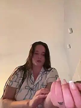 Poppylooloo online show from 05-26-26, 08:07
