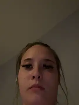 Poppylooloo online show from 06-17-26, 07:02