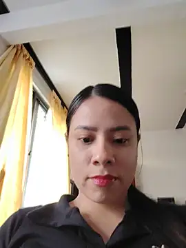 Snapshot of Nicol_Alvarez1 chatting on 06-21-26, 10:26 Nicol Alvarez1 online show from 06-21-26, 10:26