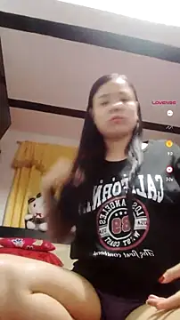 Snapshot of Nicol_Alvarez1 chatting on 07-09-26, 10:42 Nicol Alvarez1 online show from 07-09-26, 10:42