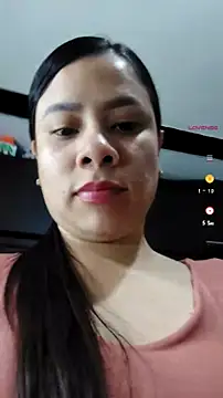 Snapshot of Nicol_Alvarez1 chatting on 07-17-26, 01:03 Nicol Alvarez1 online show from 07-17-26, 01:03