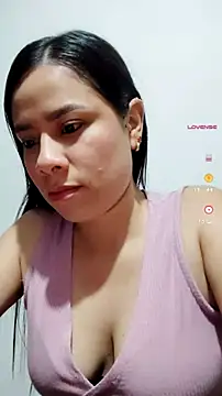 Snapshot of Nicol_Alvarez1 chatting on 07-02-26, 03:45 Nicol Alvarez1 online show from 07-02-26, 03:45