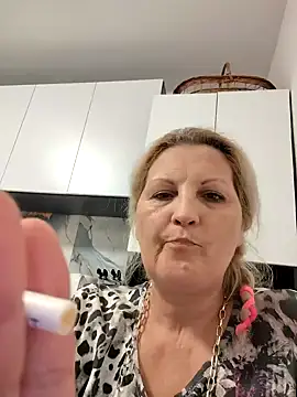 Divineblond online show from 03-25-26, 09:03