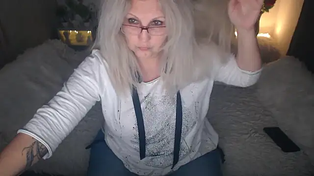 Divineblond online show from 02-16-26, 06:39