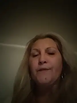 Divineblond online show from 11-26-25, 08:42