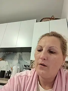 Divineblond online show from 03-18-26, 01:53