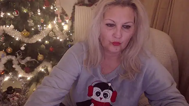Divineblond online show from 12-20-25, 10:45