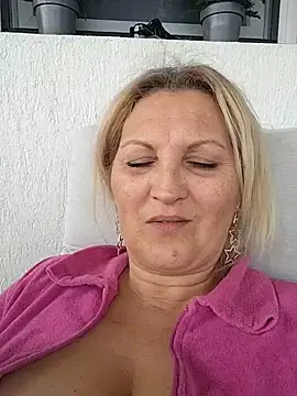 Divineblond online show from 04-14-26, 12:10