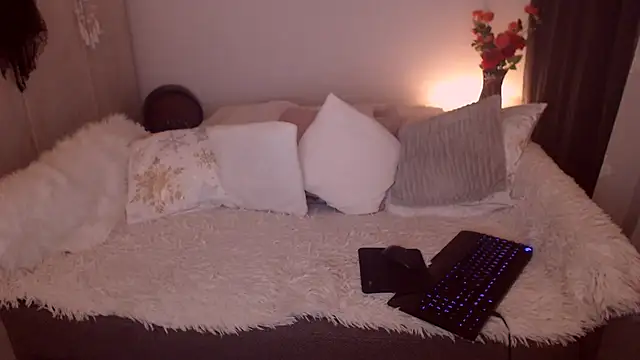 Divineblond online show from 02-06-26, 10:28