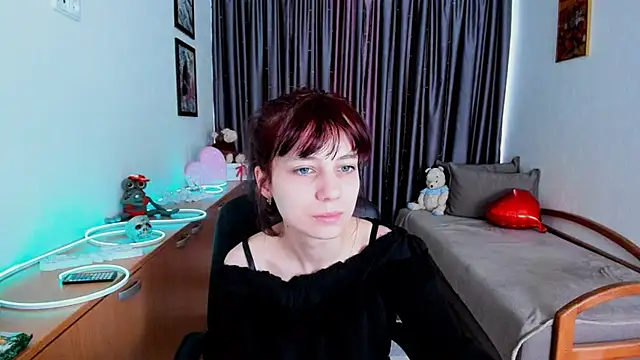 Snapshot of MiniLysii chatting on 06-05-26, 05:45 MiniLysii online show from 06-05-26, 05:45