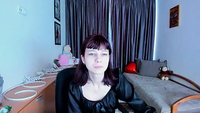 Snapshot of MiniLysii chatting on 05-07-26, 05:33 MiniLysii online show from 05-07-26, 05:33