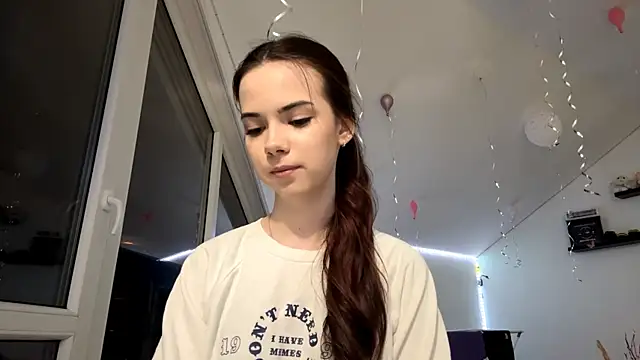 JoellaGrode online show from 04-24-26, 08:55