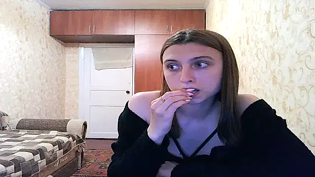 Snapshot of MilaShka29 chatting on 05-21-26, 04:15 MilaShka29 online show from 05-21-26, 04:15