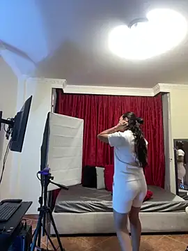 SamiiContreras  online show from 05-25-26, 11:09