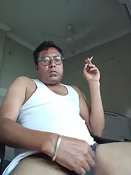 Snapshot of TamilRedchilli chatting on 07-01-26, 11:43 TamilRedchilli online show from 07-01-26, 11:43