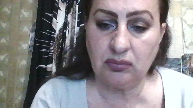 LoaqLovew online show from 04-24-26, 12:18