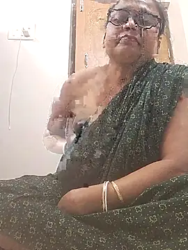 Snapshot of roshnidas1 chatting on 05-29-26, 02:45 roshnidas1 online show from 05-29-26, 02:45