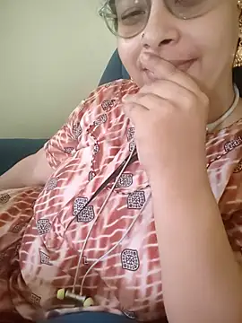 Snapshot of Call_Honey chatting on 05-09-26, 05:22 Call Honey online show from 05-09-26, 05:22