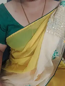 Snapshot of Call_Honey chatting on 07-29-26, 05:56 Call Honey online show from 07-29-26, 05:56