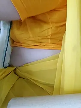 Snapshot of Call_Honey chatting on 06-27-26, 04:51 Call Honey online show from 06-27-26, 04:51