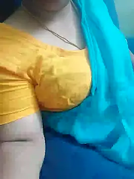 Snapshot of Call_Honey chatting on 07-19-26, 12:19 Call Honey online show from 07-19-26, 12:19