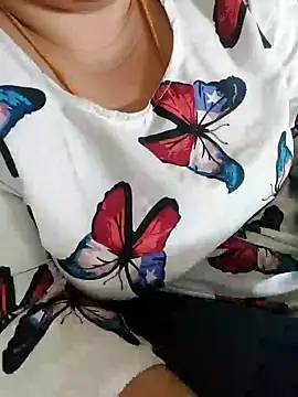 Snapshot of Call_Honey chatting on 07-04-26, 06:31 Call Honey online show from 07-04-26, 06:31