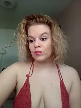 Snapshot of Maryquenn chatting on 06-14-26, 08:04 Maryquenn online show from 06-14-26, 08:04