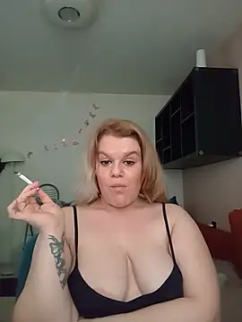 Snapshot of Maryquenn chatting on 06-02-26, 10:37 Maryquenn online show from 06-02-26, 10:37