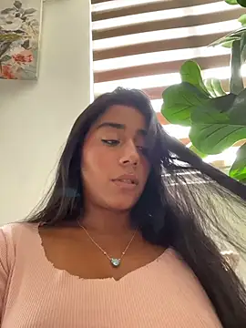 Snapshot of SaryJonex chatting on 05-29-26, 02:01 SaryJonex online show from 05-29-26, 02:01